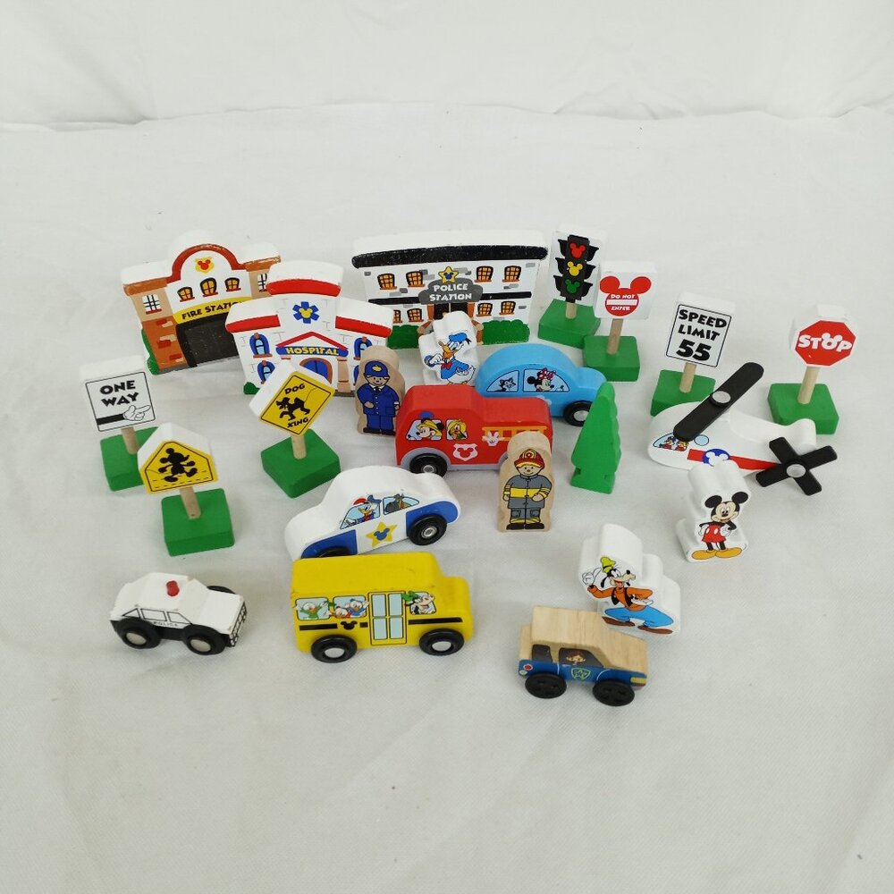 Disney Melissa & Doug Wood Cars Buildings Road City Signs Mickey Mouse Goofy
